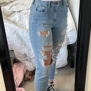 HOLLISTER JEANS
